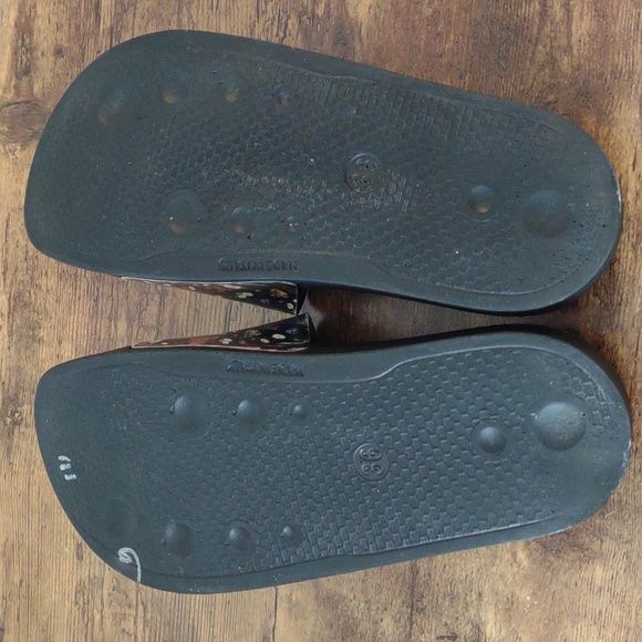 Off-White Floral Pool Slides Sz. 36 - Picture 7 of 9